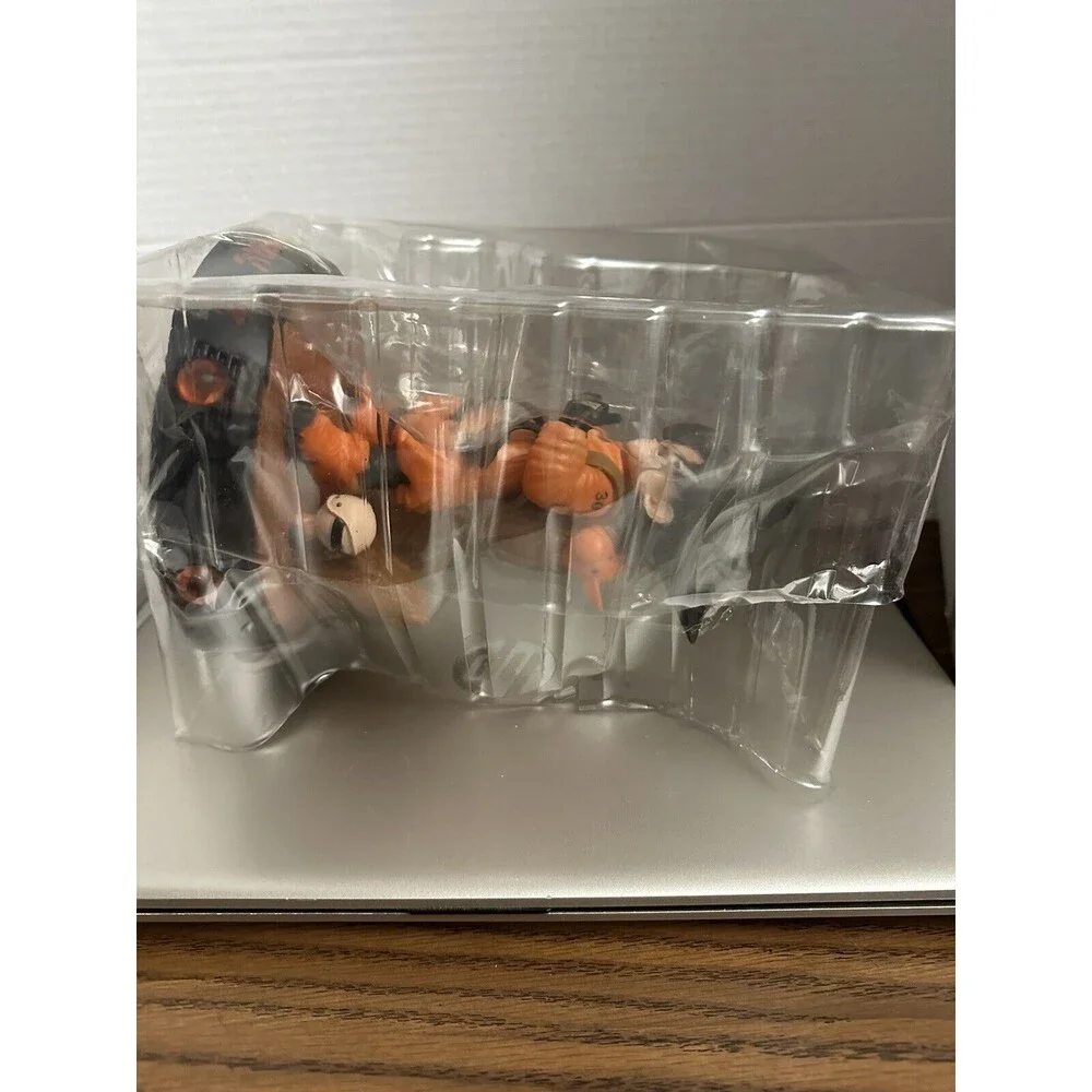 Kid Goku Q Version Dragon Ball Z, 7 Inches Plus Base, Extra Head Box Damage
